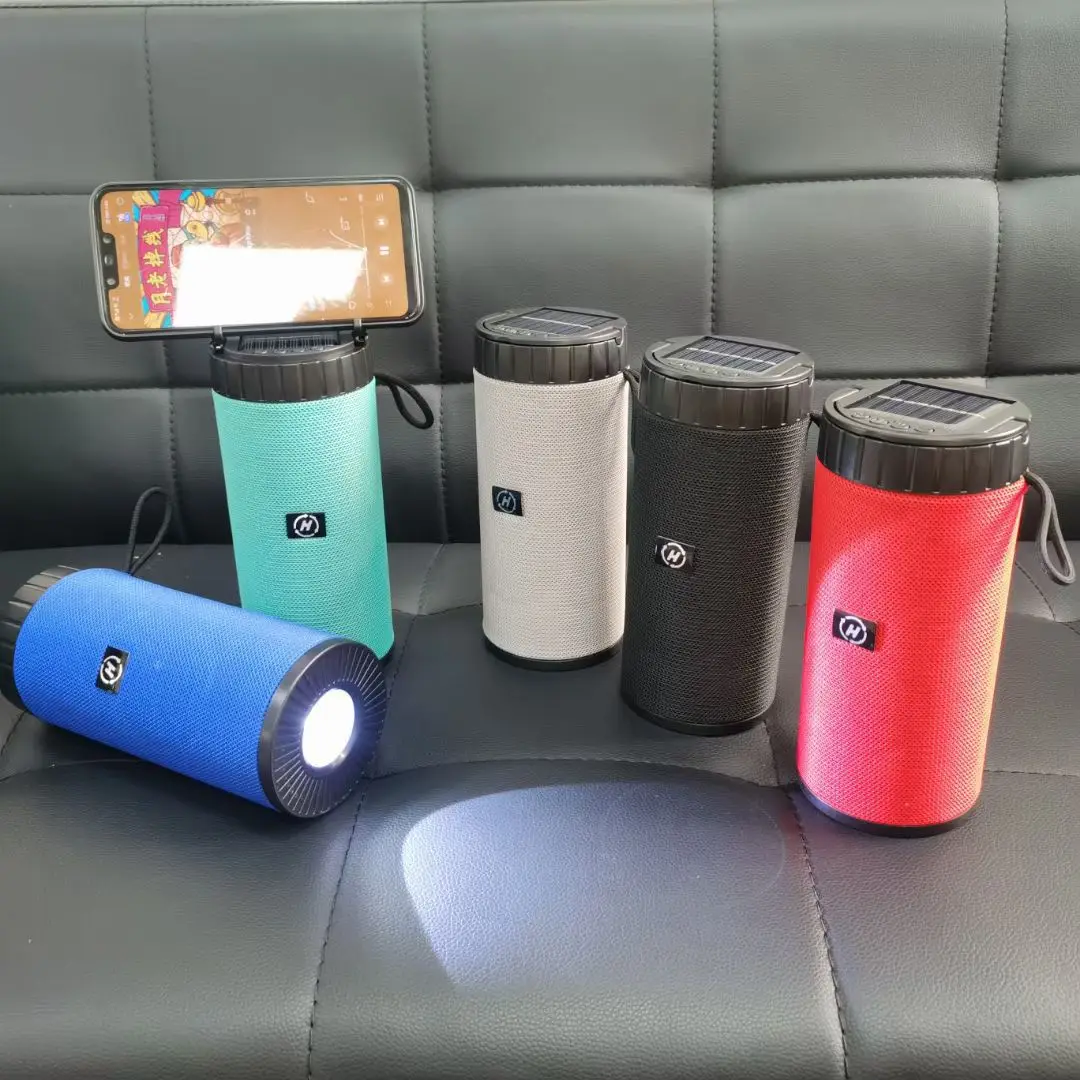 Портативная беспроводная Bluetooth-Колонка TWS на солнечной батарее с фонариком поддержка TF / FM /Bluetooth/DC 5 В/USB