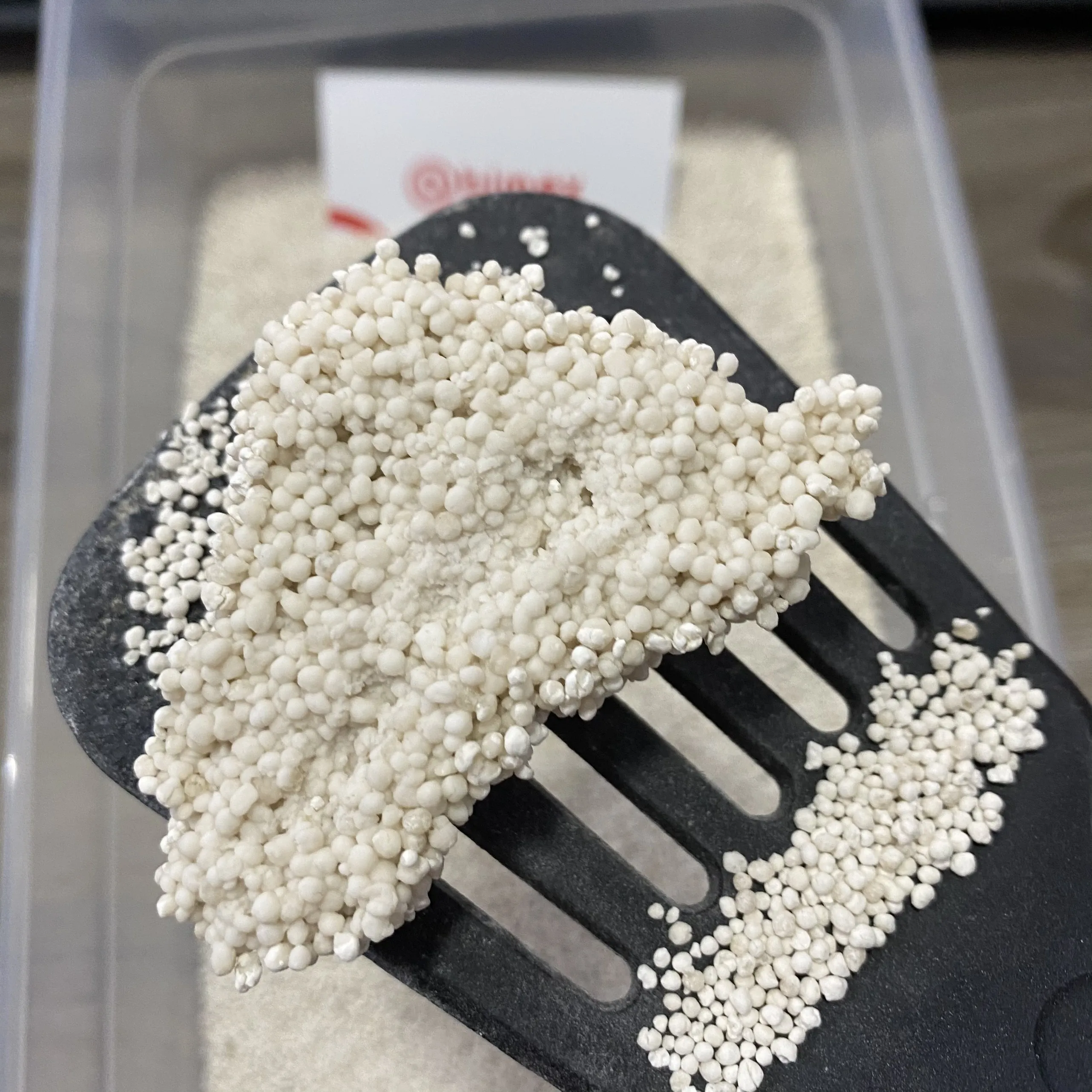 OEM CASSAVA CAT LITTER BY KINGKAT VIETNAM ECO FRIENDLY AND LOW DUST  CAT SAND