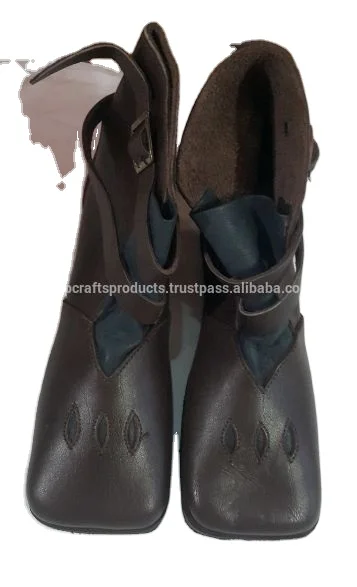 Unisex 100% Genuine Leather Tudor Shoes Comfortable Landsknecht Ankle Boots Lace-Up Rubber Winter per Customer Requirements