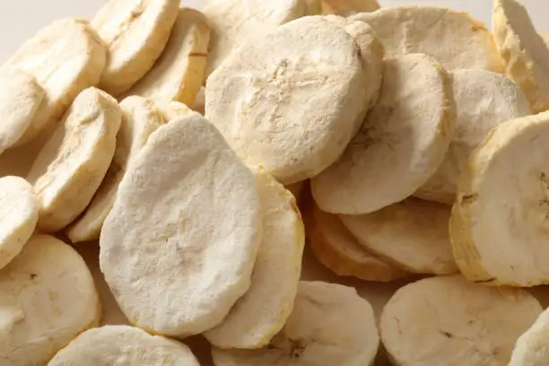 20 г обычные сушеные сладкие нарезки замороженные бананы фрукты чипсы в подарочной упаковке