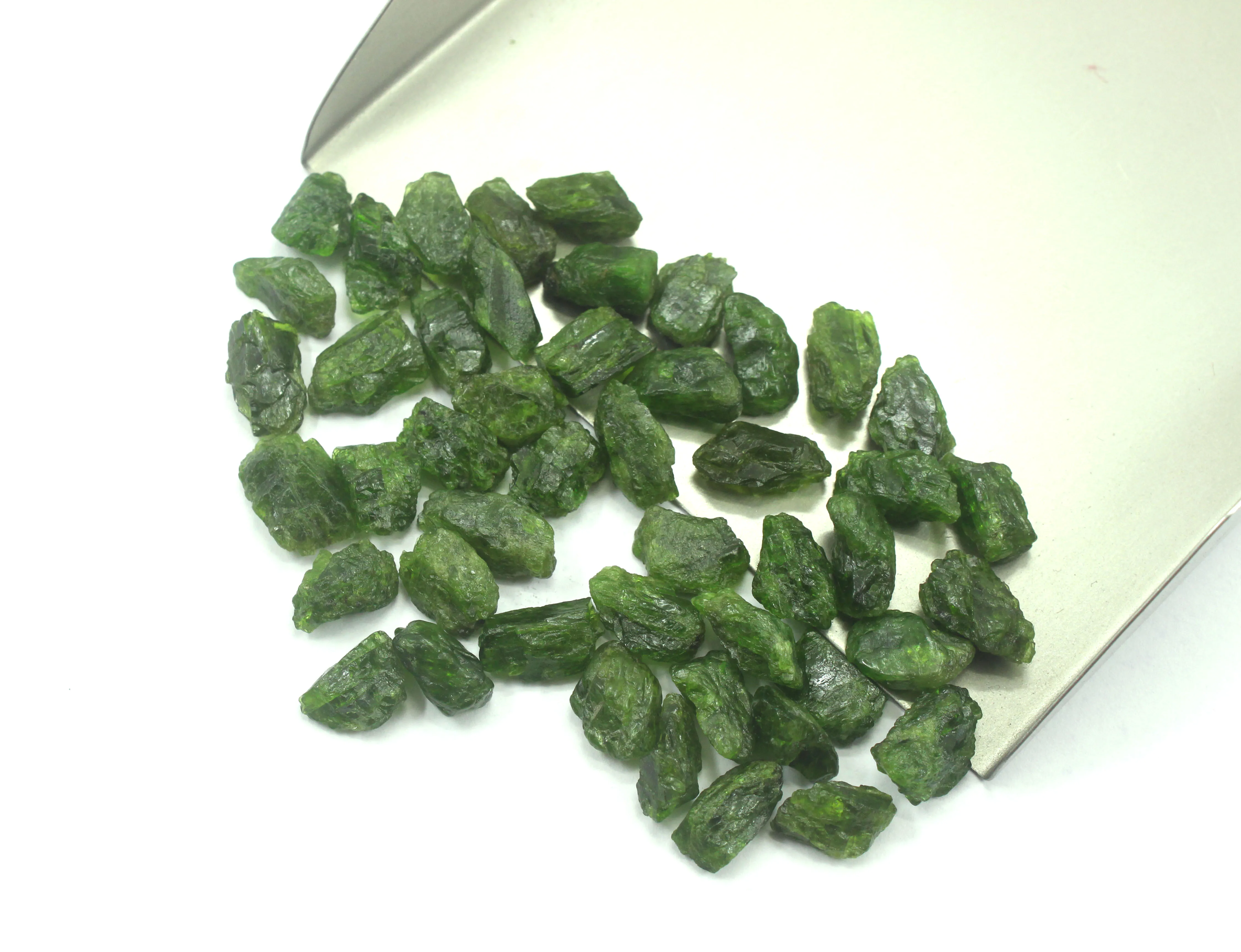 10 Pieces Genuine Quality Natural Green Tourmaline Rough Gemstone Wholesale Natural Jewelry Making Stone Wholesale