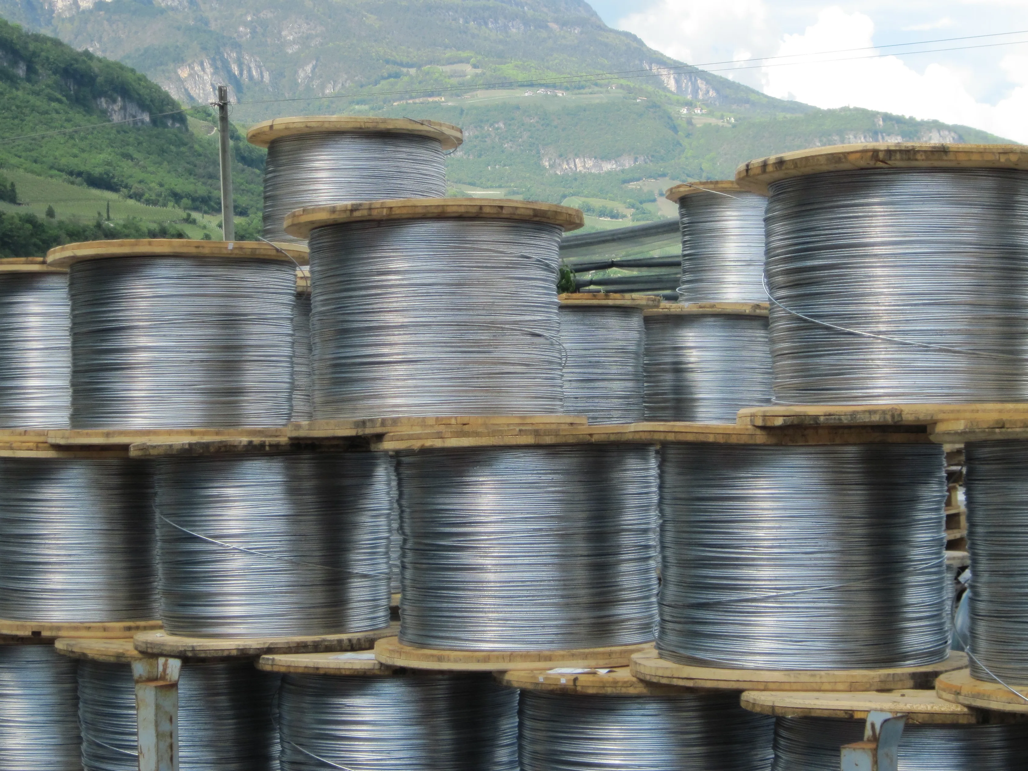 Top quality Italian zinc-aluminium steel wire diam. 2.20 mm for vineyards plants