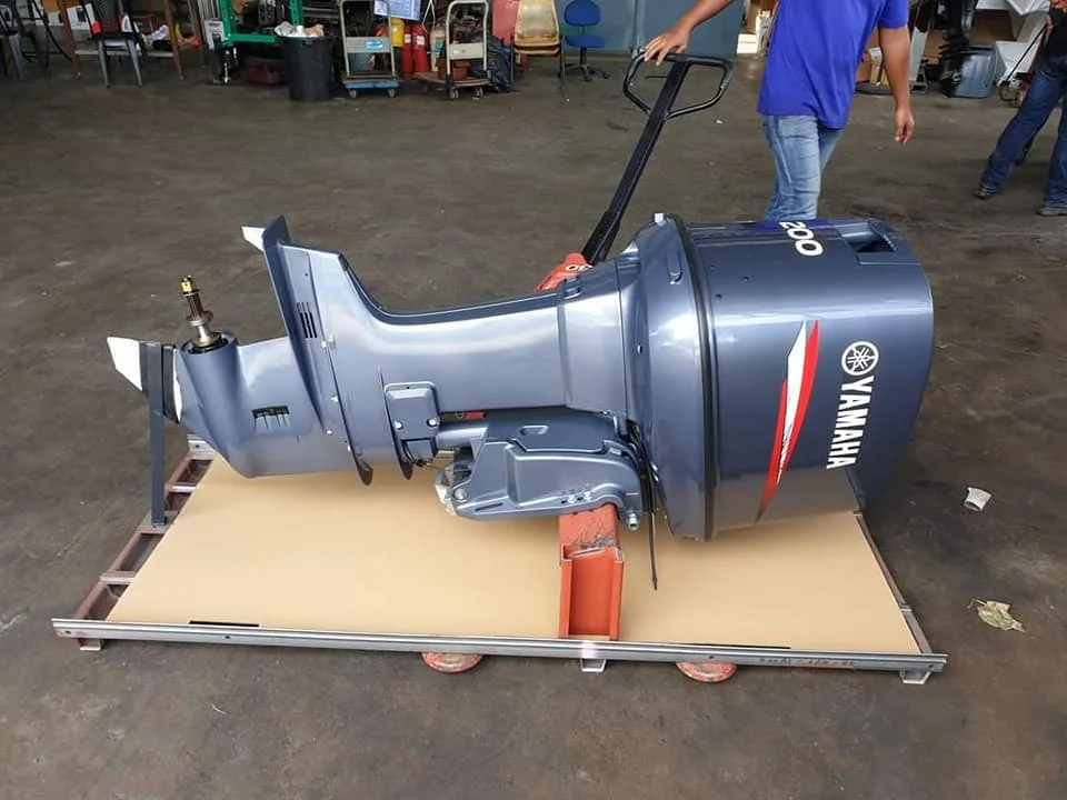 Authentic Brand New/Used Yamahas 90HP 75HP 115HP 150HP 4 stroke outboard motor / boat engine