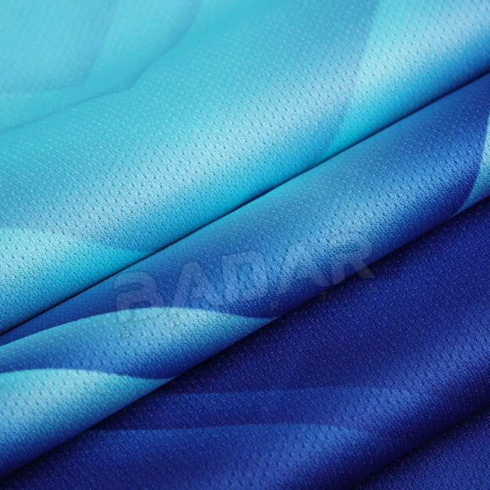  Новейший стиль удобная мужская спортивная одежда с коротким рукавом Футбольная форма