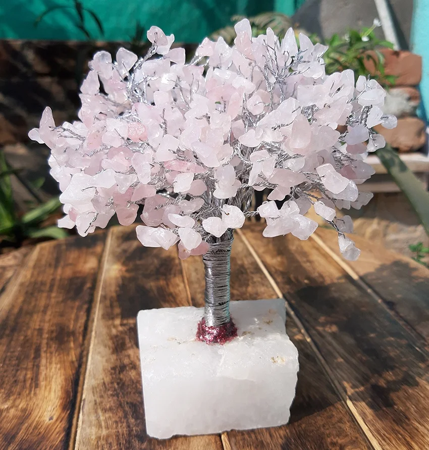 
Natural Rose Quartz Chips Beads Tress Crystal healing Stone Money Tree With Raw Crystal Stone Base For Home Decorative and gifts 