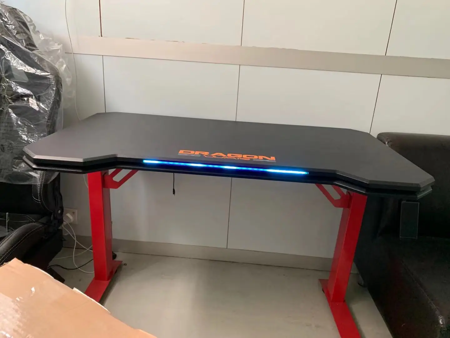 Популярный новый дизайн логотип на заказ от производителя игровой стол RGB черного и розового цвета