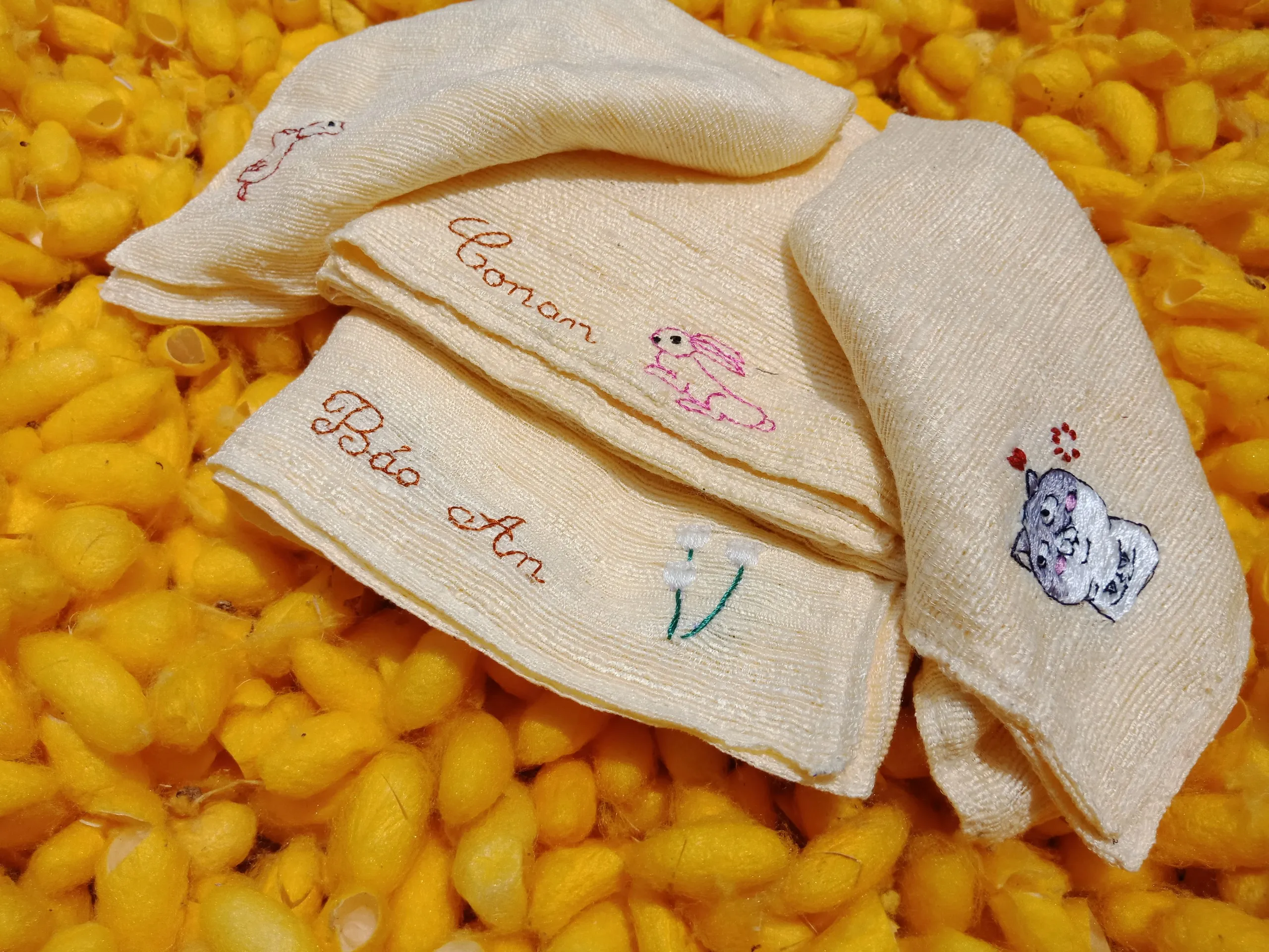 
Premium silk for skin Spa silk 100% Pure Silk Facial Beauty Face Wash Cloth/Towel from HanhSilk Vietnam 