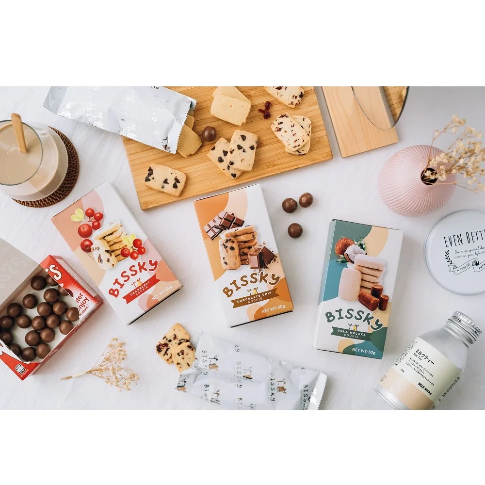 Best selling  Sweet Taste Cocoa Type Chocolate Flavor 50g Packaged Box Bissky Chocolate Chips Cookies