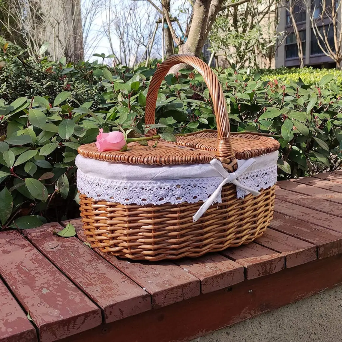 Wicker Picnic Basket, Handmade Basket Hamper with Lid and Handle Sturdy Woven Body with Washable Lining