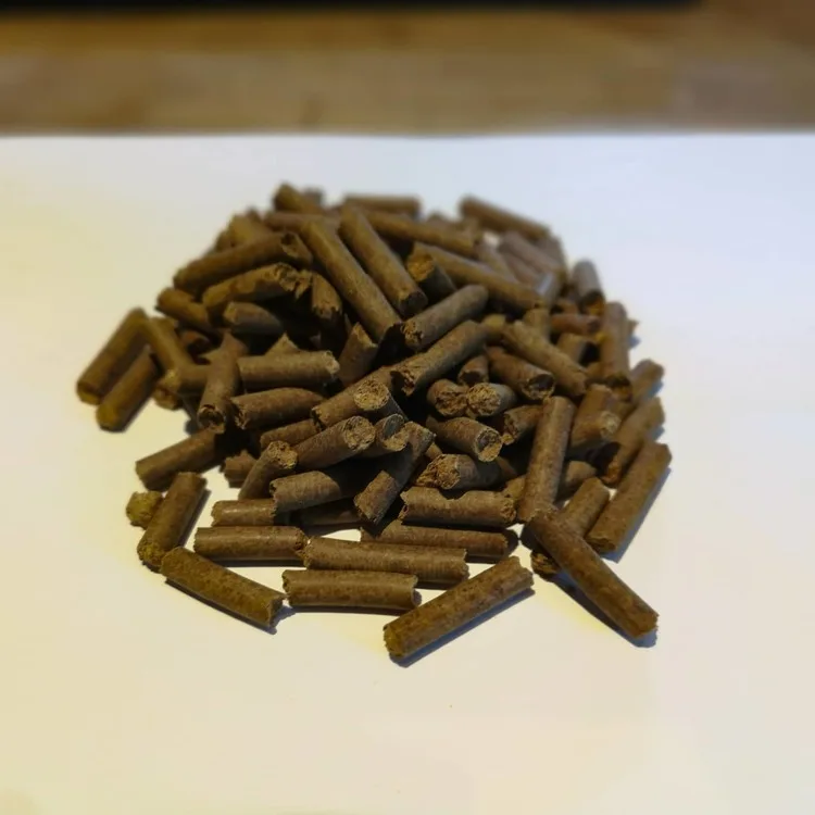 Quality wood pellets EN+A1 6mm, 15kg bags For Sale