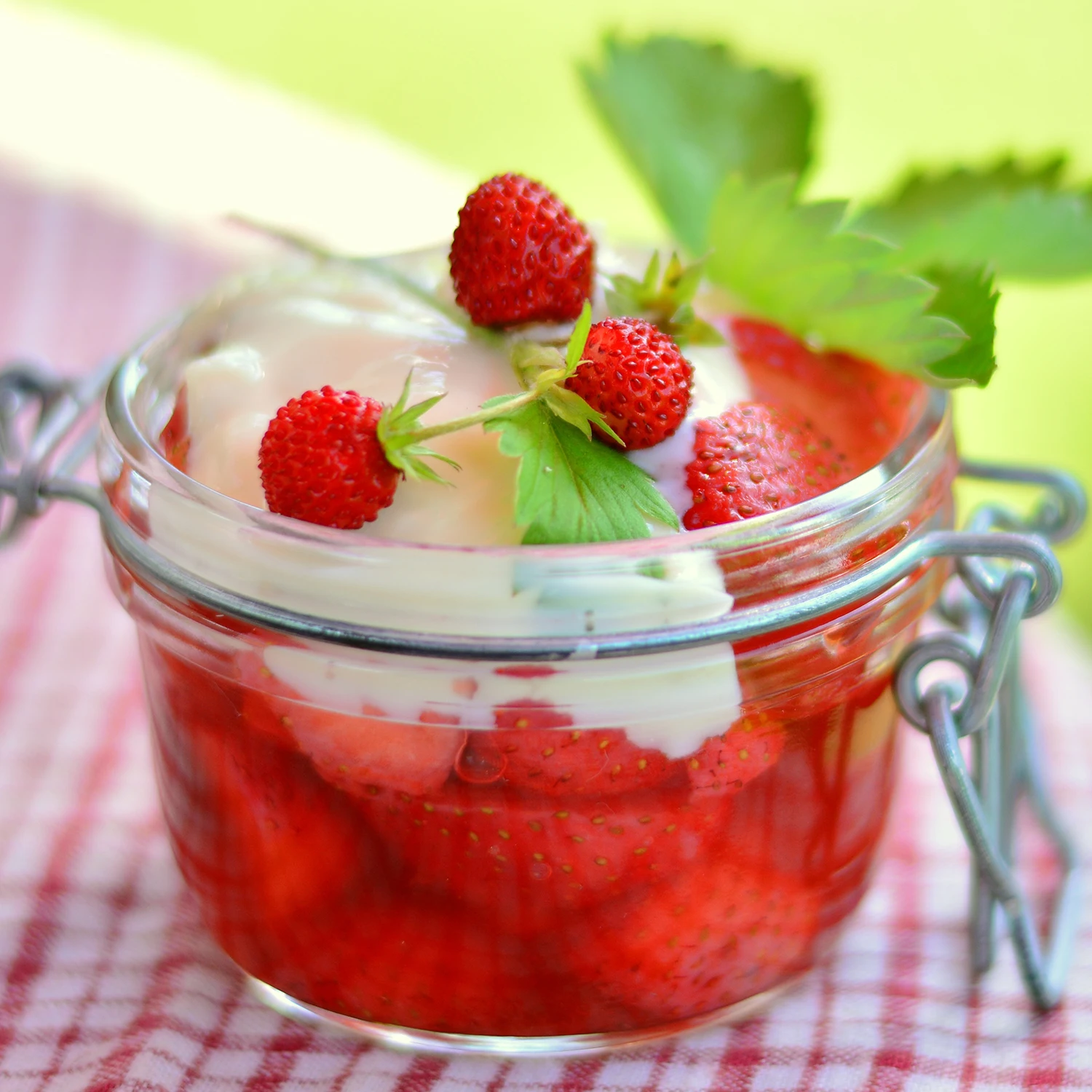 Best Italian Wild Strawberry Flavor Food Additive - Wild Strawberry Aroma for Food & Beverage and Liquid Concentrated Flavors