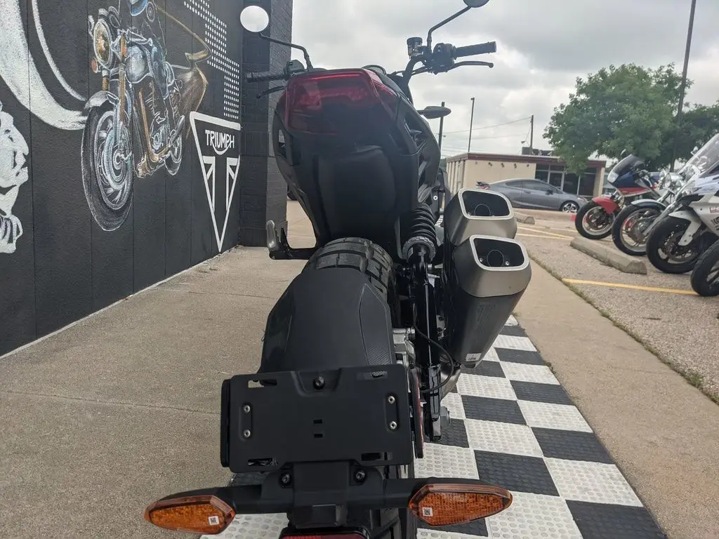  2022 год мотоцикл Indiann FTR Rally Tittaniumms Smokes