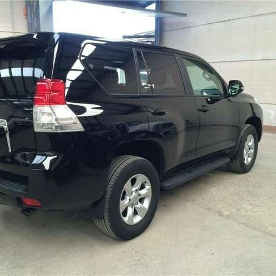 2010 TOYO TA LAND CRUISER