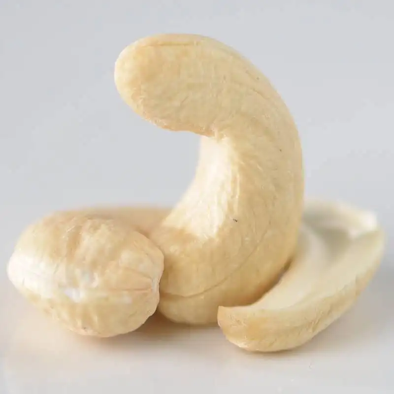 
Cashew Nuts 