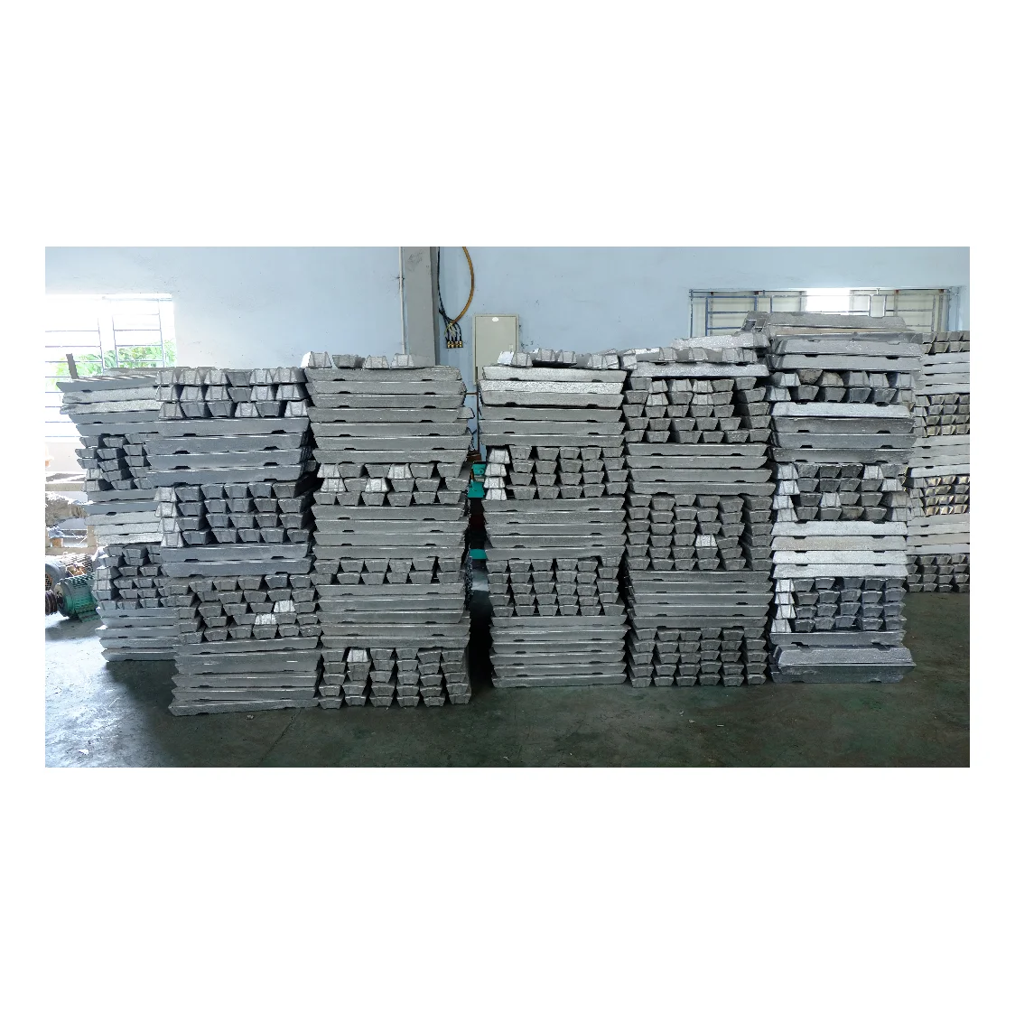  97 5% чистота 0.6% макс. Si 0.2% мг серебро 7-9 кг 3000 серии Алюминий 3003 слитки