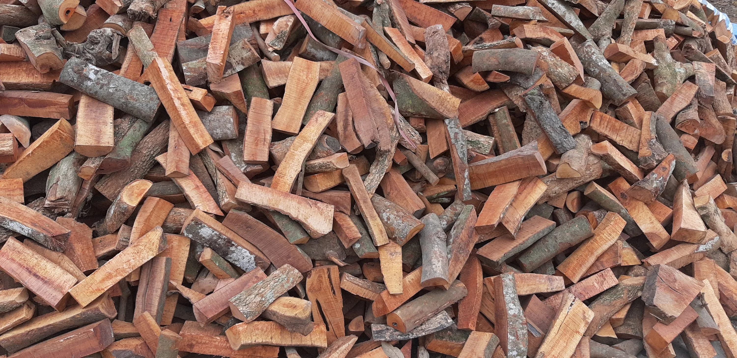 LOGAN-KAYA-ACACIA FIREWOOD HIGH QUALITY FIRE WOOD FROM VIETNAM FOR EXPORT