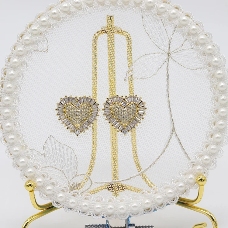 Romantic heart gold brass cz stud earrings 2020 fashion women fashion earrings