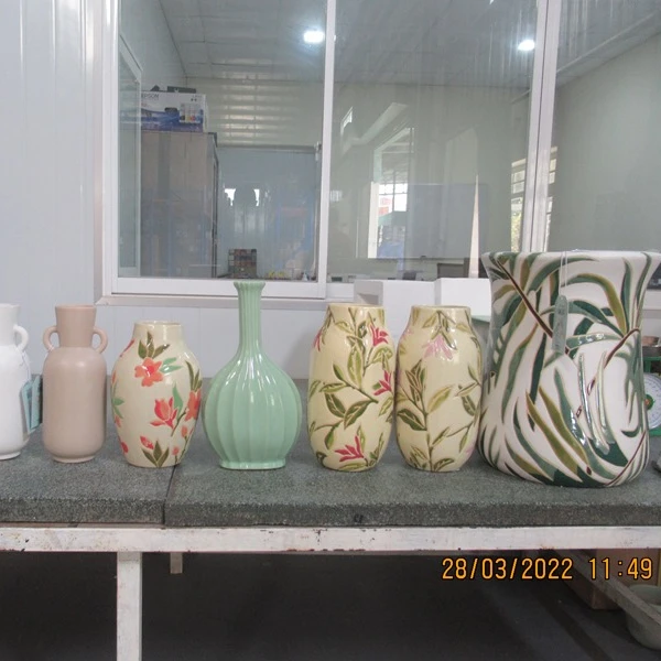 Vase Earthenware  inspected by Experienced third party inspection company in Vietnam Thai Lan Cambodia Malaysia Indonesia India