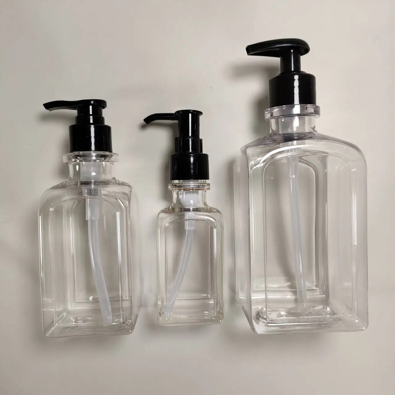 500ml square shampoo plastic bottle with black pump