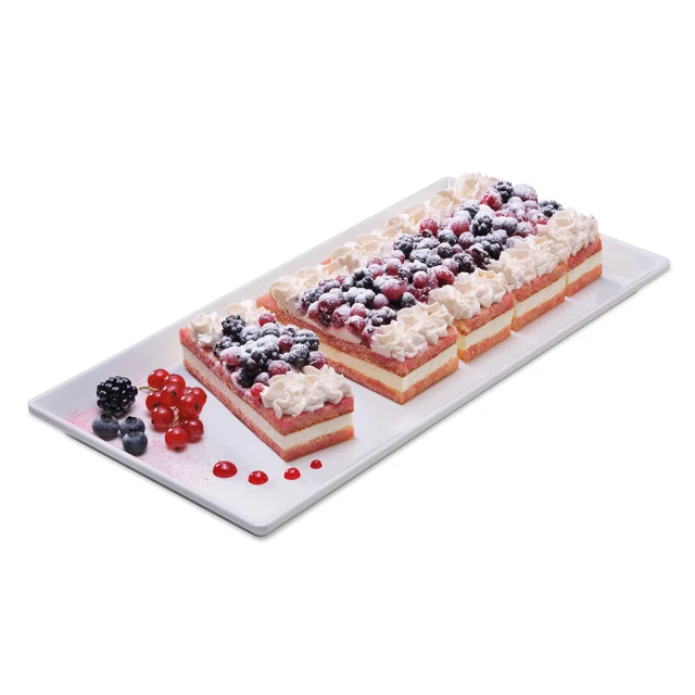 High Quality Italian Wild Berries Precut Cake Wholesale Frozen Dessert Fruit Cake Family Pack 430g