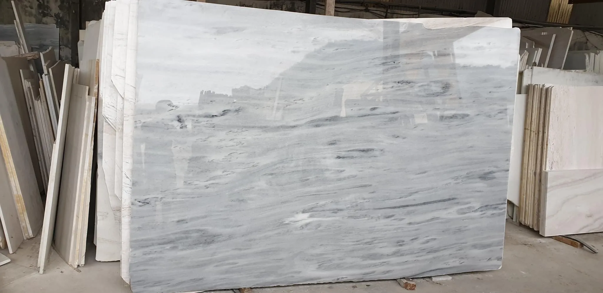 Big grey veins marble slabs and tiles for building facades