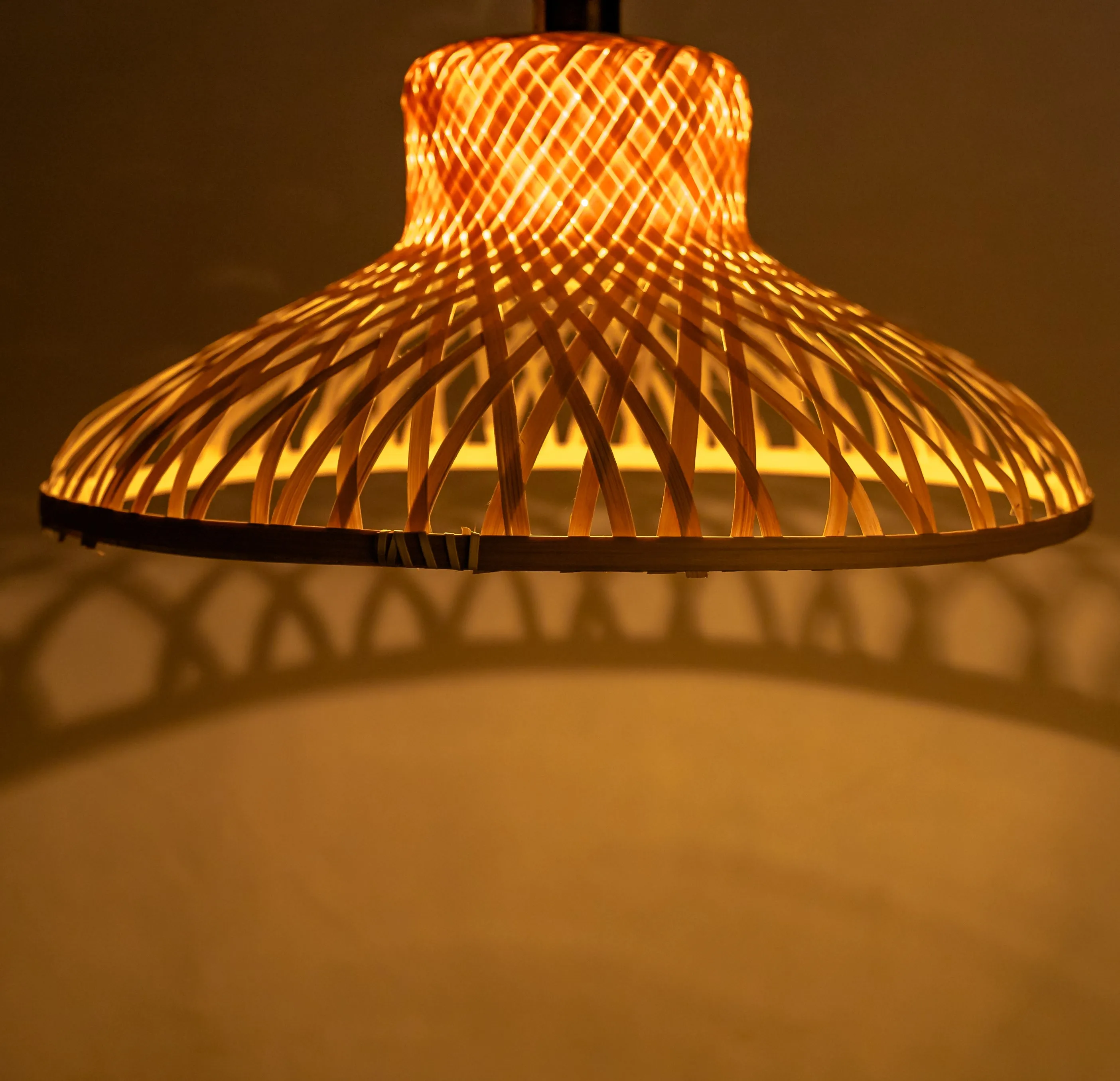  Бамбуковый декоративный подвесной светильник оттенки освещение натуральный бамбук ручной работы дизайн на заказ бамбуковый тканый фонарь