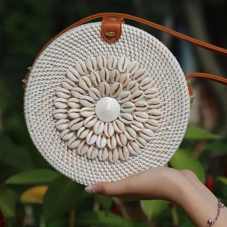 Wholesale cheapest natural rattan bag with shell summer must have from Vietnam