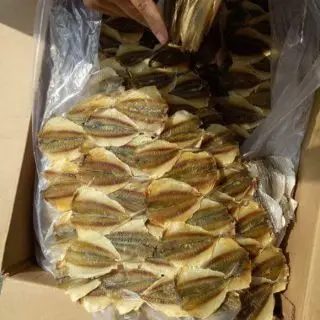 Вьетнамские высококачественные морепродукты/сушеные на Солнце рыбы TREVALLY в желтую полоску для продажи по хорошей цене + 84