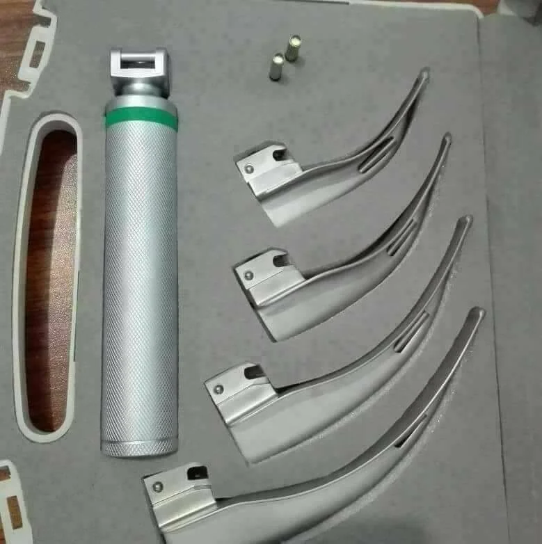 Standard  illumination Mcintosh Laryngoscope  / Laryngoscopy Surgical Instruments - Bulbs 2.5V Halogen also 3.5V LED