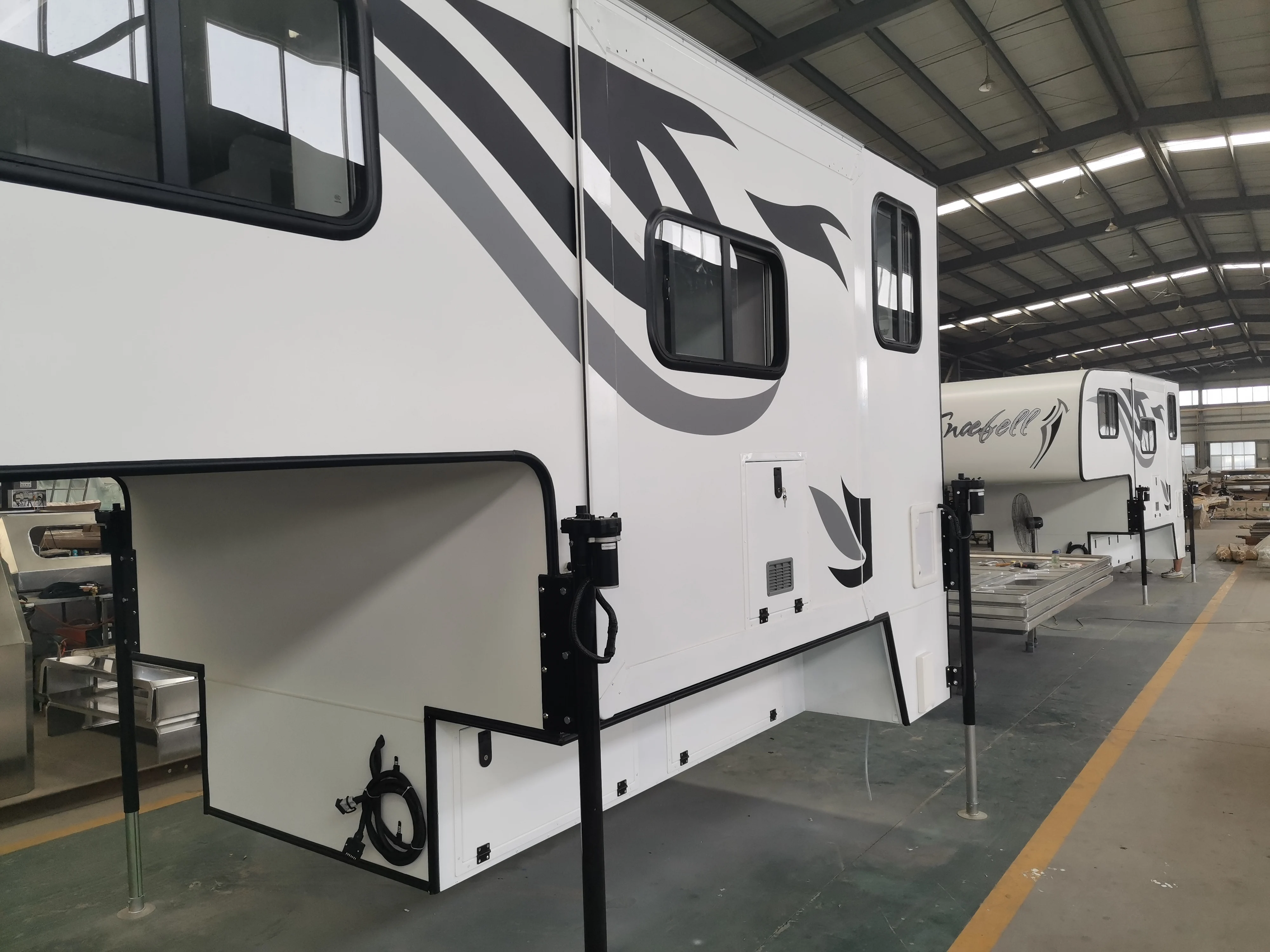 comfortable space prefab Multifunction high-end pickup truck camper slide on