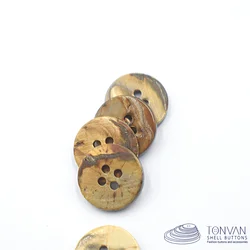 TV High quality 18L 4 Holes Brown Trocas Fine Edge Button