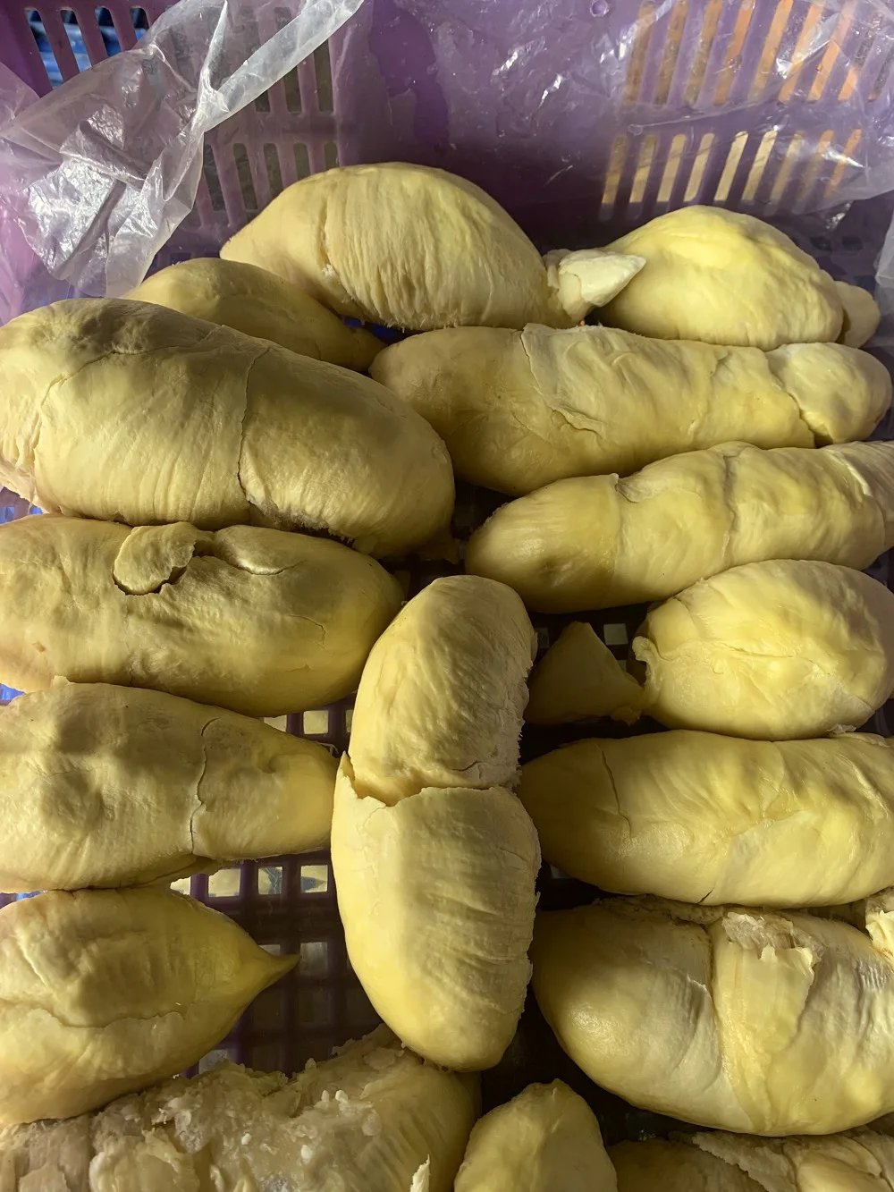 Yellow Color Frozen High Quality Processing Sweet Taste 12 Months Shelf Life Common Cultivation Frozen Durian Meat  From Vietnam
