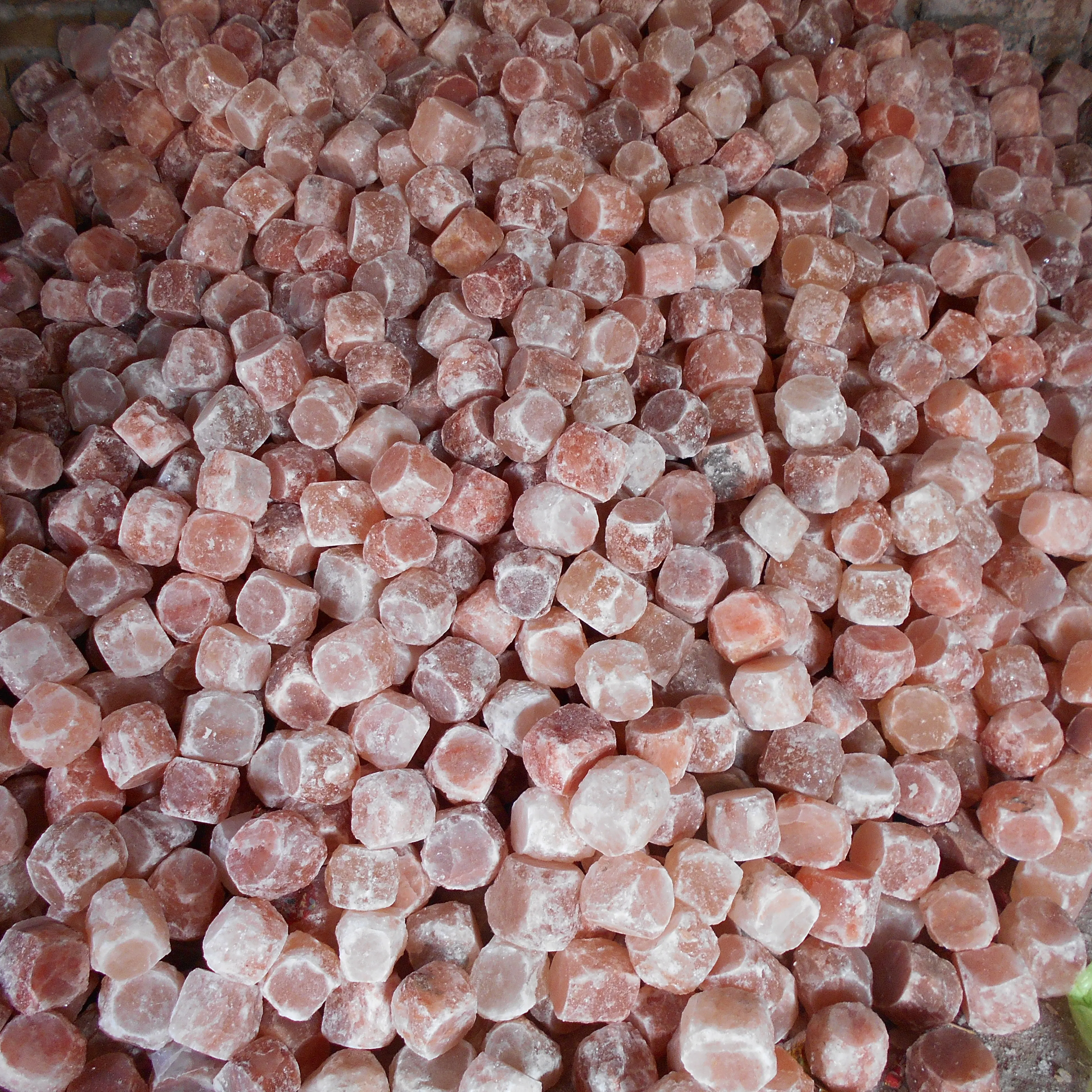 
HIMALAYN SALT LICKS FOR CACATTLE 