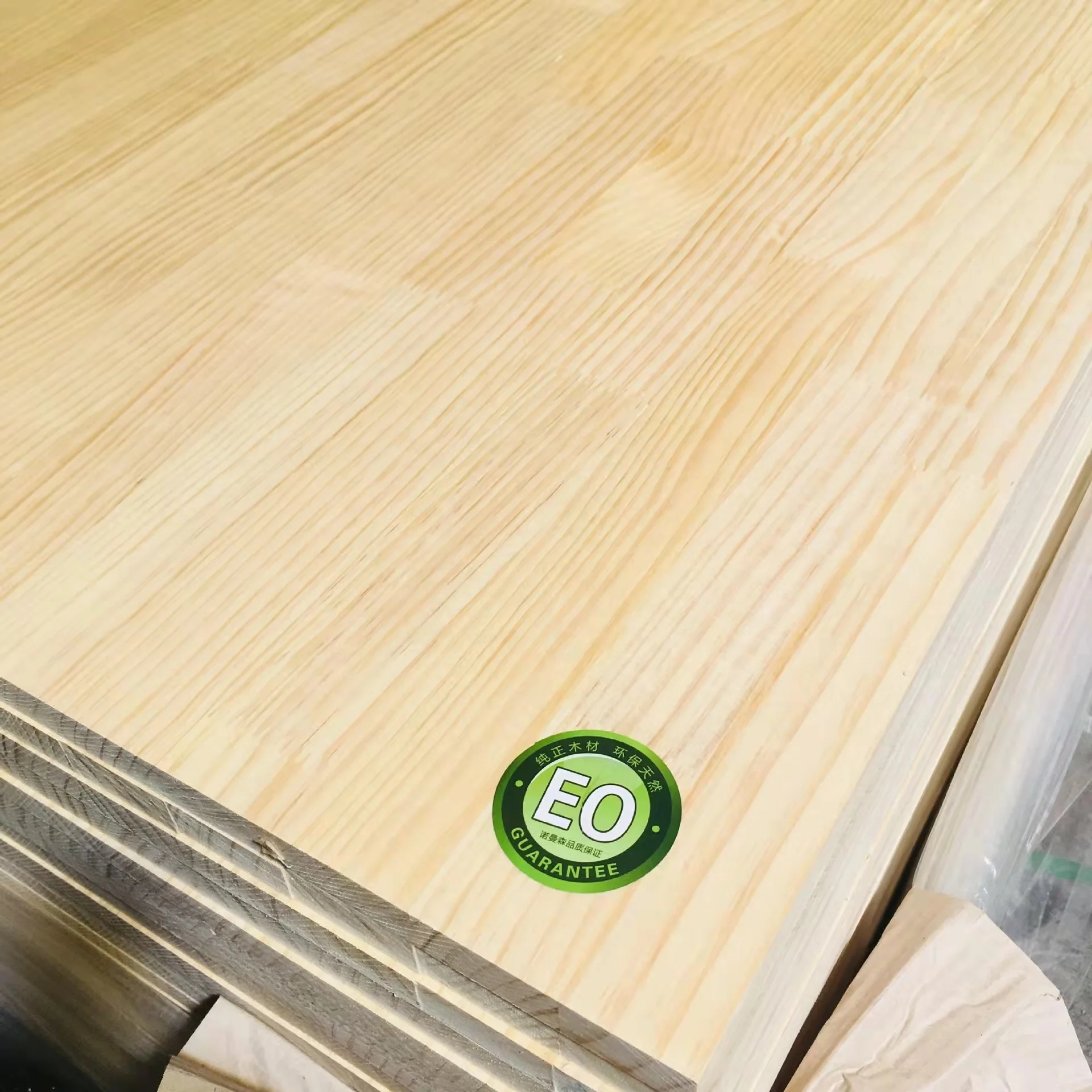 9mm finger jointed plate Chinese Manufacturer Radiata Pine furniture wood ready to ship