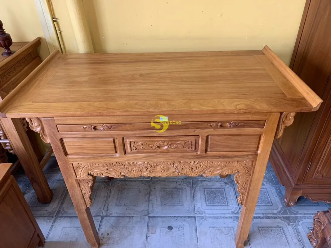 Red wooden altar carved dragon 1m54