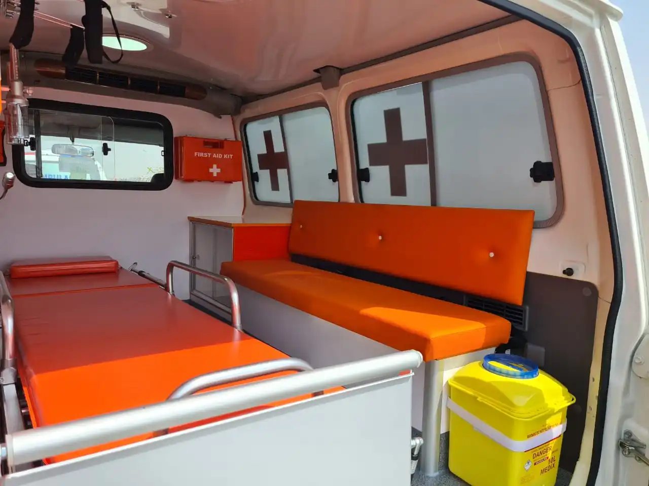 4X4 Ambulance HZJ78