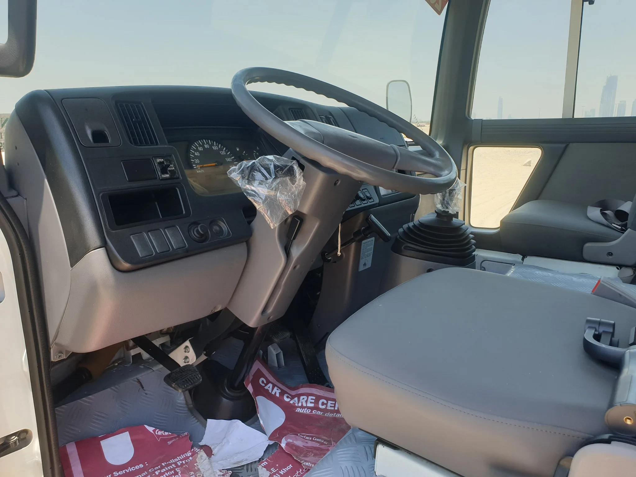 Бывший в употреблении/бывший употреблении гражданский автобус 2014 Nis san