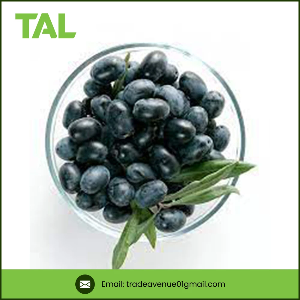 Свежие оливки черные на