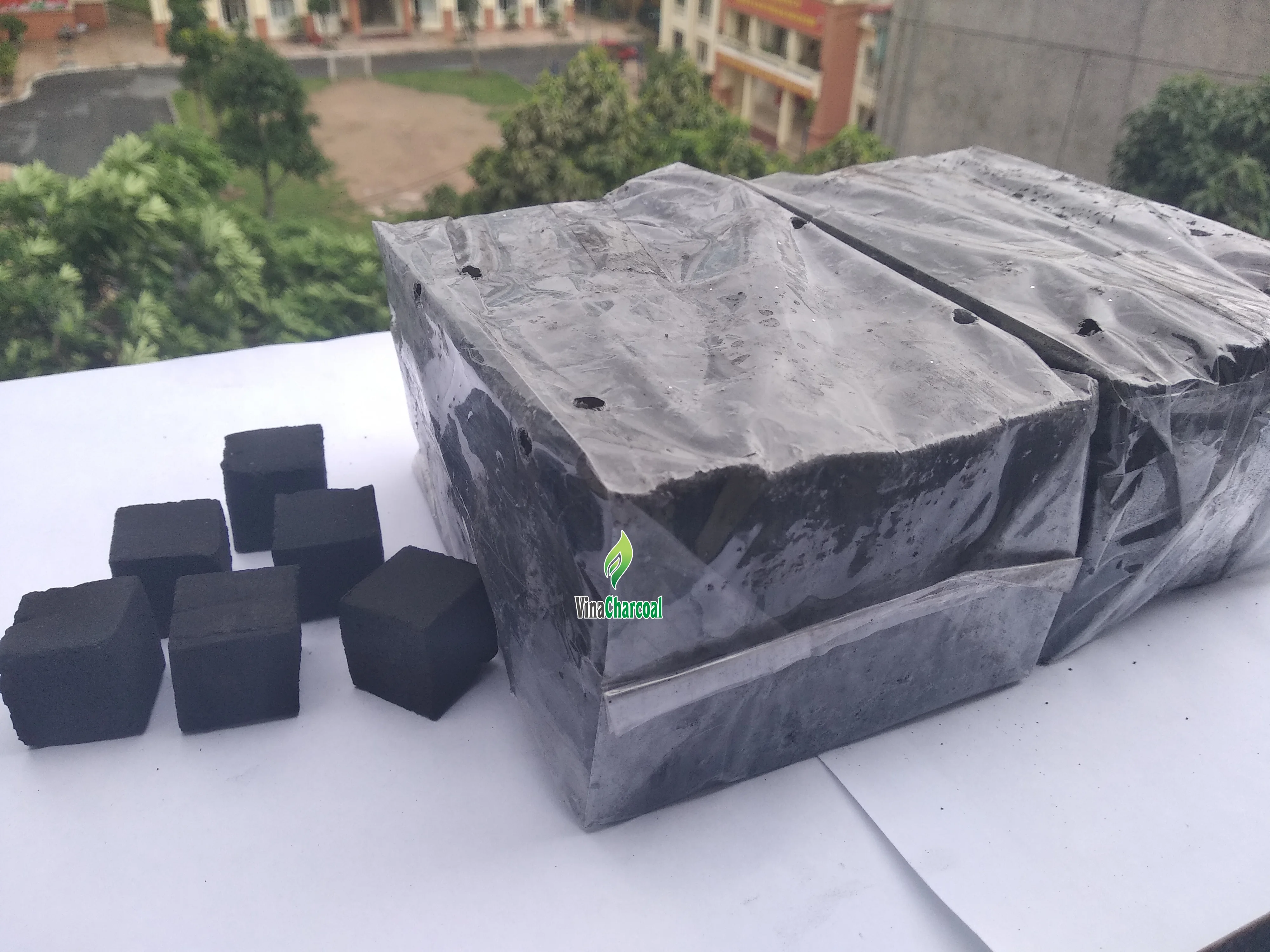  Без запаха используется кокосовый уголь для