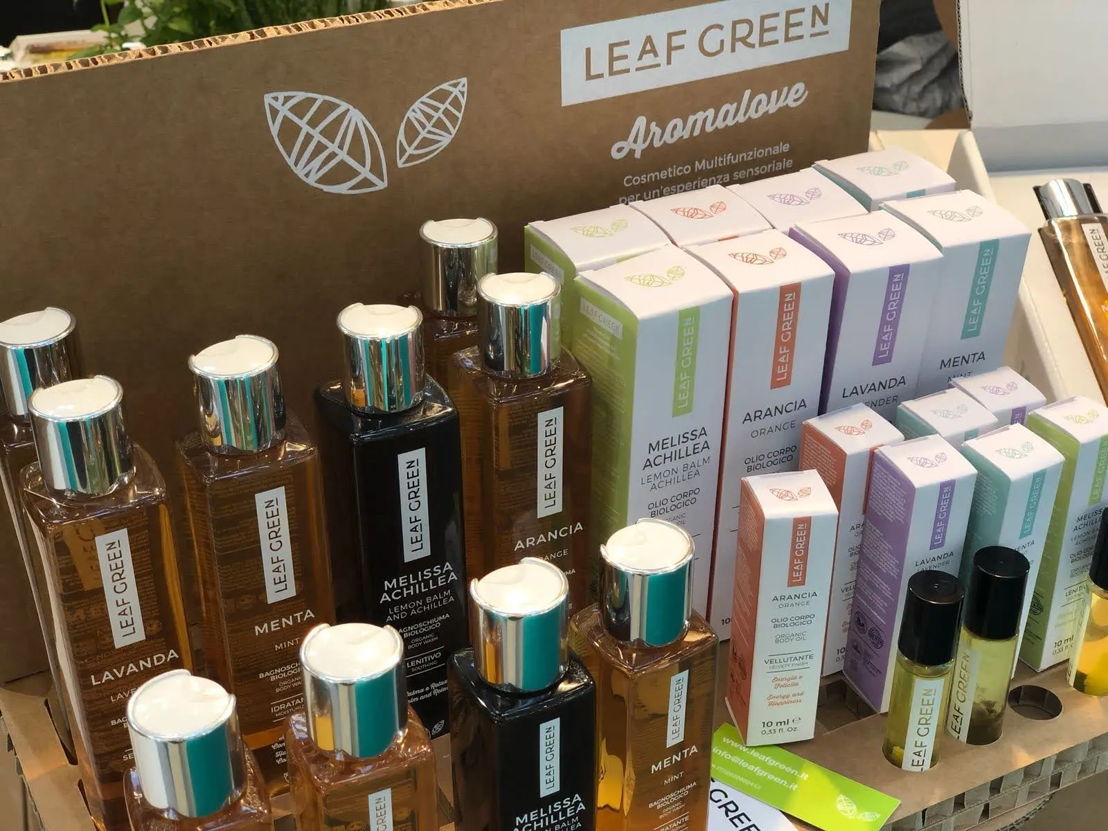 With real piece of nature inside - SILK EFFECT - LAVENDER ORGANIC AROMATIC BODY OIL - It is perfect for dry mixed and aging skin