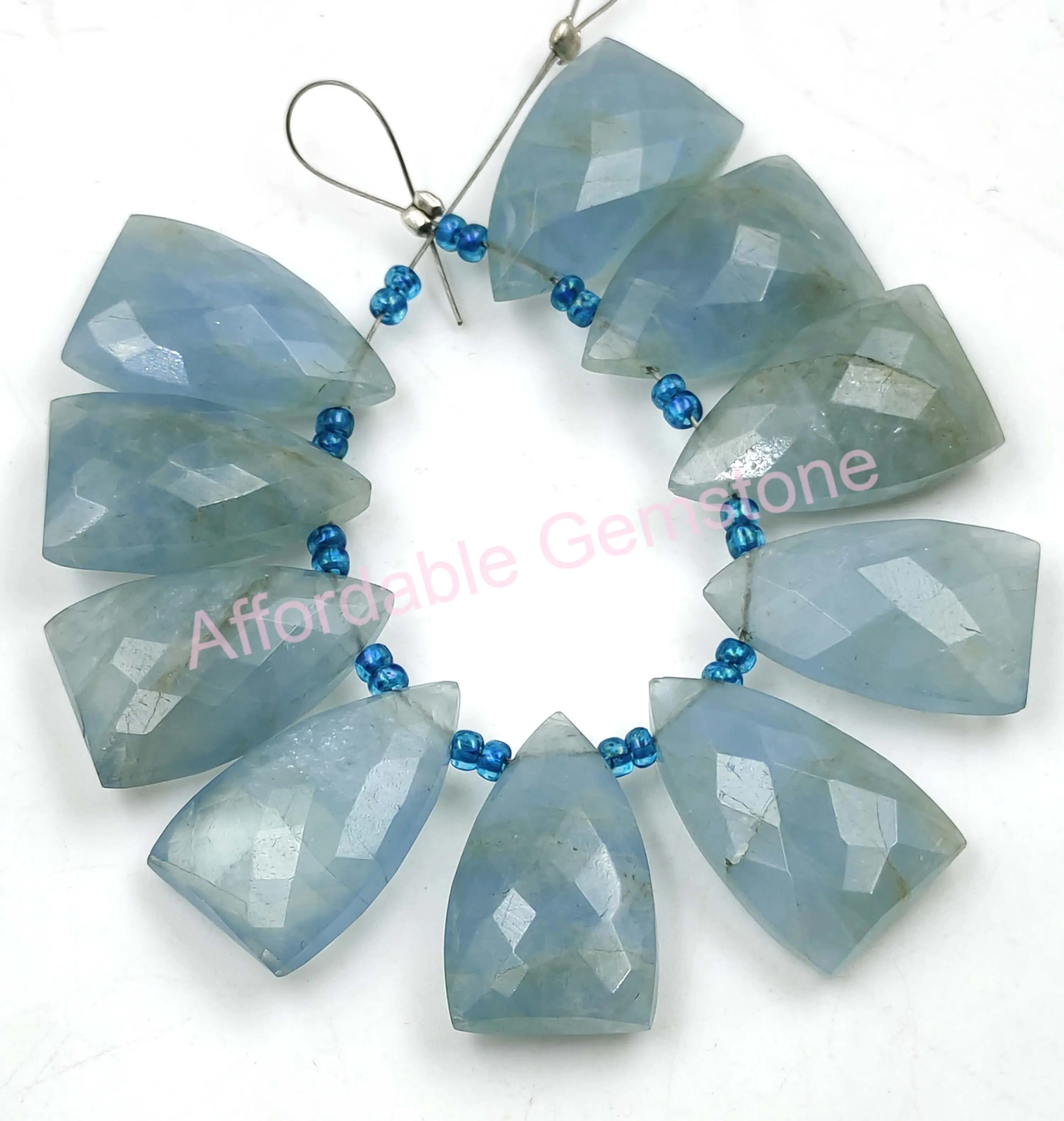 Натуральный аквамарин ромб кинжал форма граненый драгоценный камень сверху просверленные драгоценные камни полированные Изготовление ювелирных изделий Размер