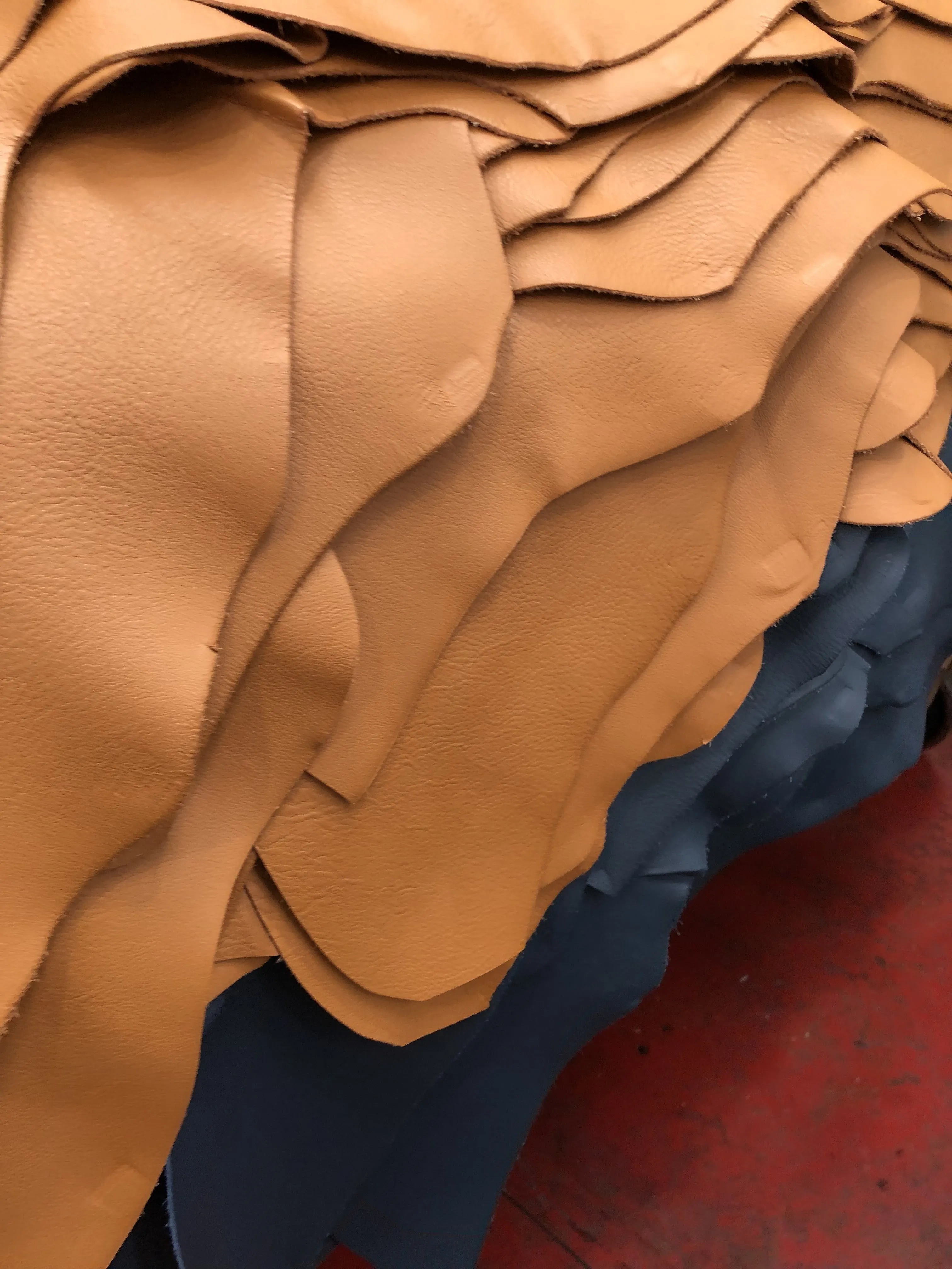 
leather goods 