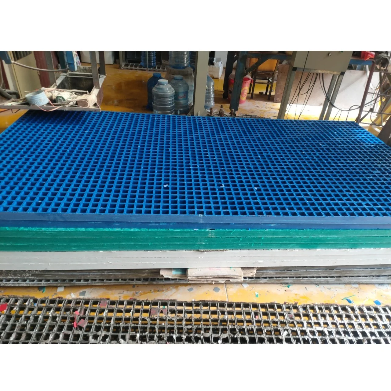 Customized Thick Flame Retardant Acid Resistant Anti-slip Composite Grating FRP Blue