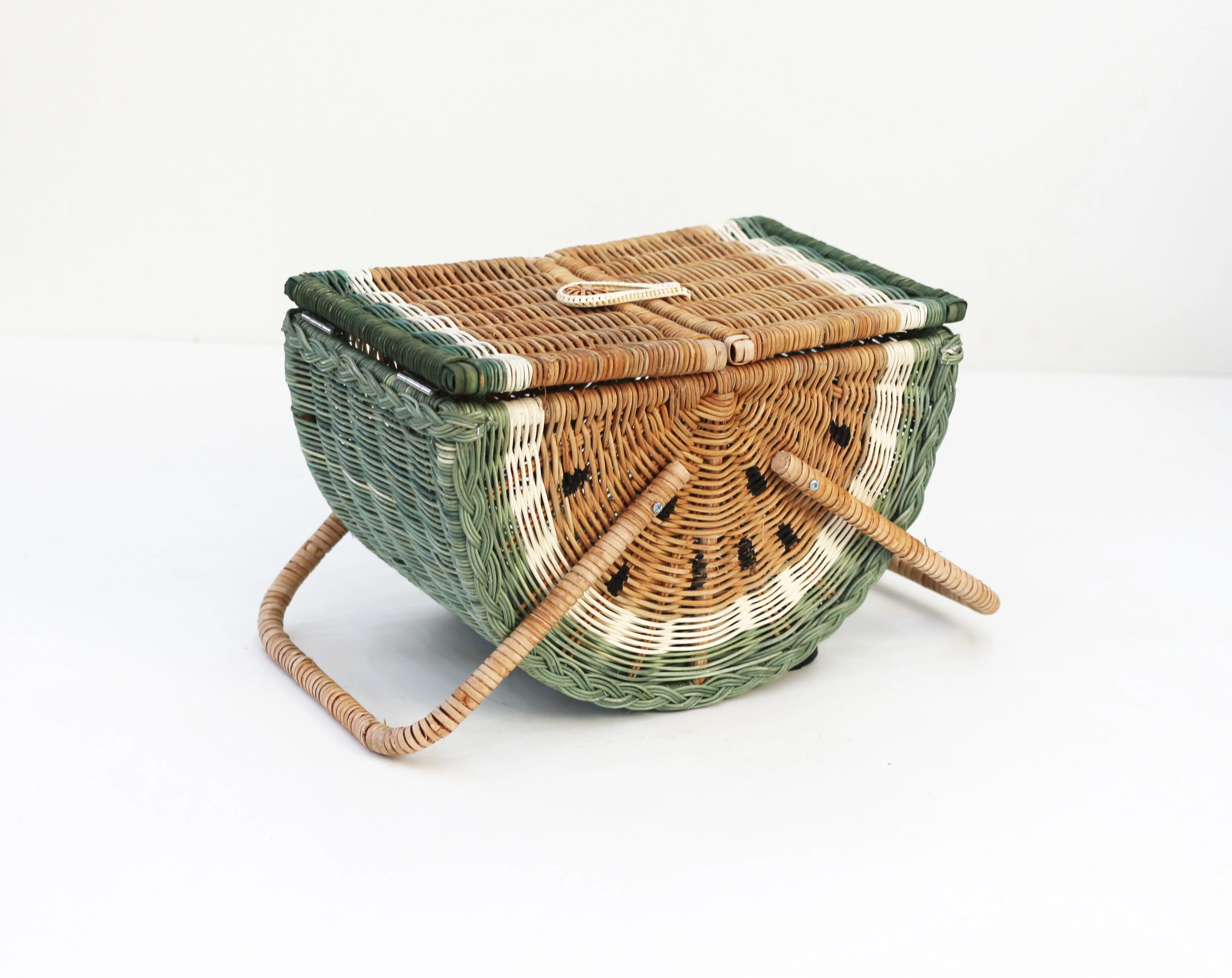 High quality handwoven rattan picnic basket - watermelon design