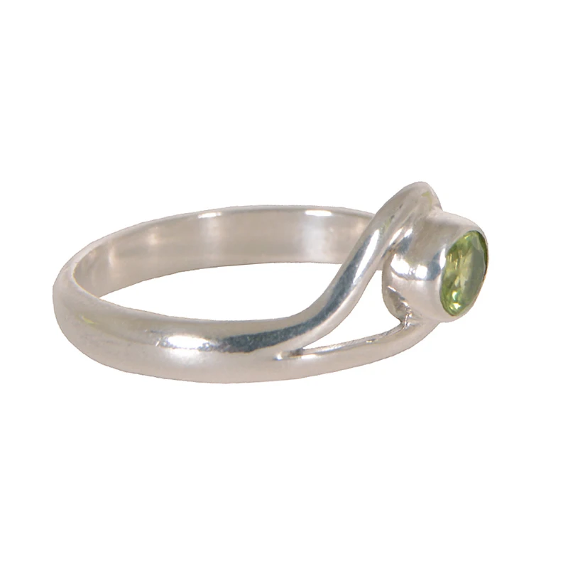 New Design Round Peridot Gemstone Ring Wholesale 925 Sterling Silver Handmade Birthstone Jewelry
