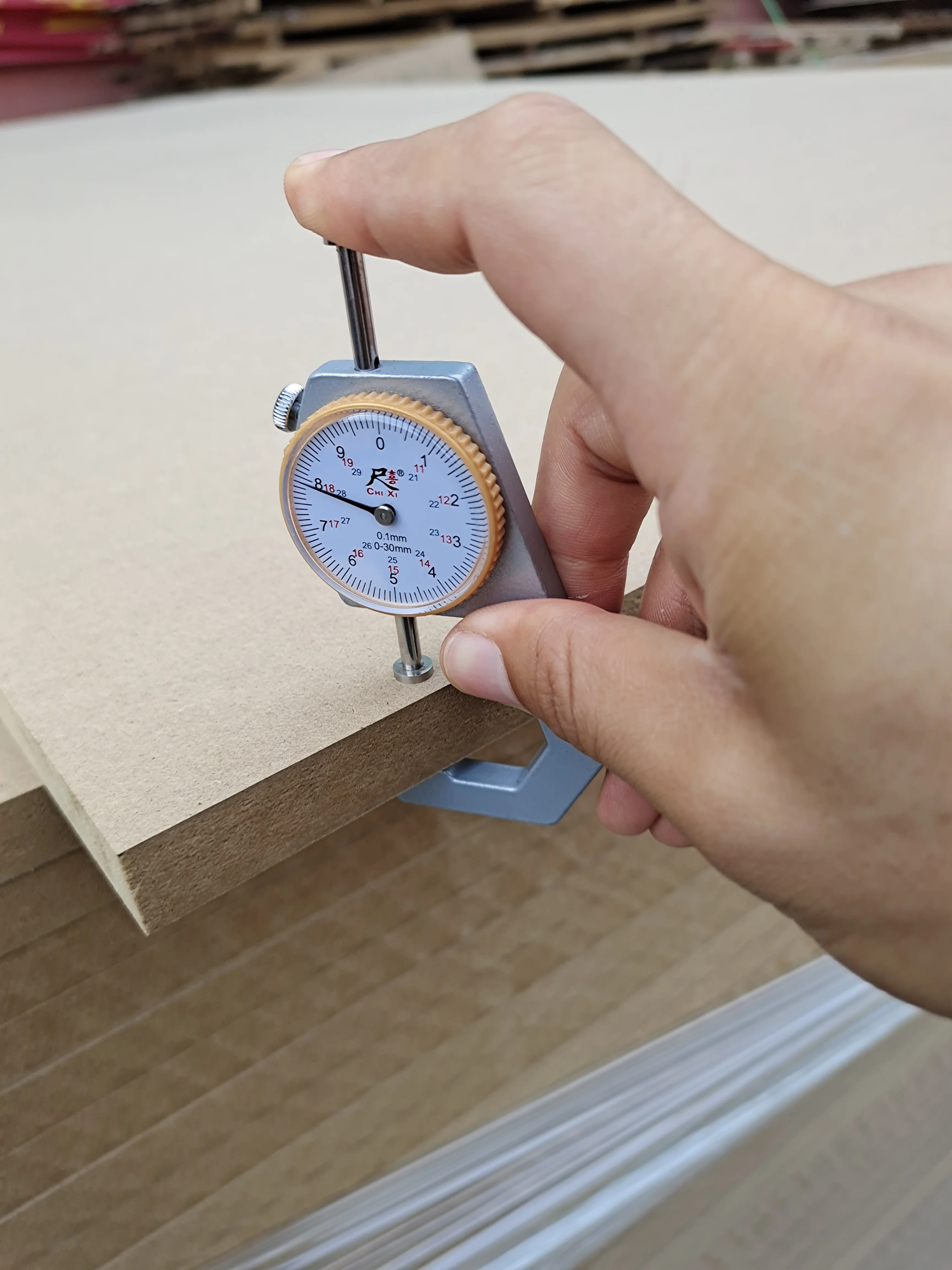 Китайская фабрика оптовая продажа МДФ цена высокая плотность E0 доска для корейского рынка 18 мм