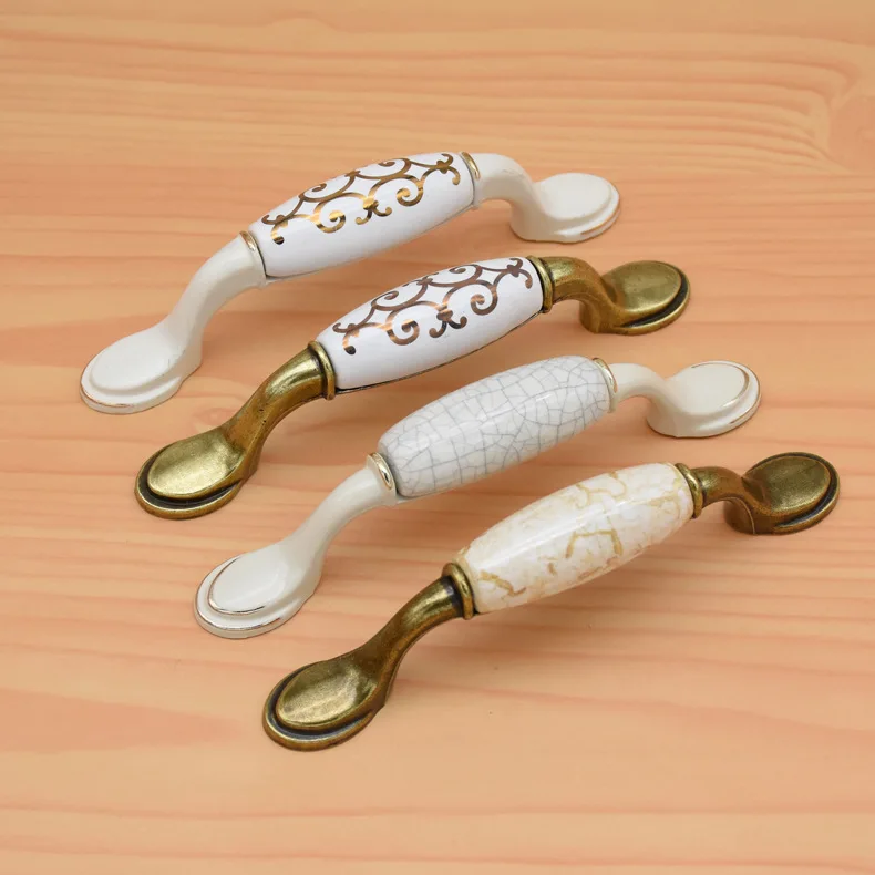 Antique Style European High Quality Black Designer Luxury Brand Bedroom Furniture Gold Cabinet Knobs Drawer Handles