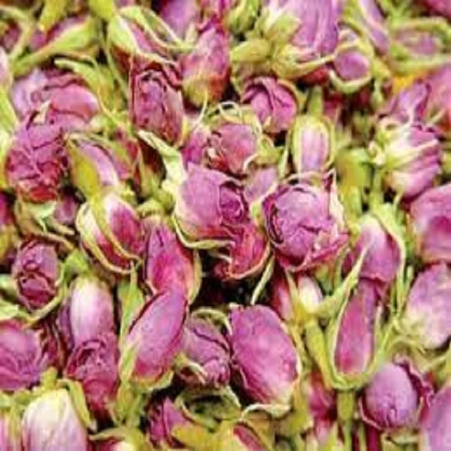 Сушеные лепестки роз. Смотрите больше.