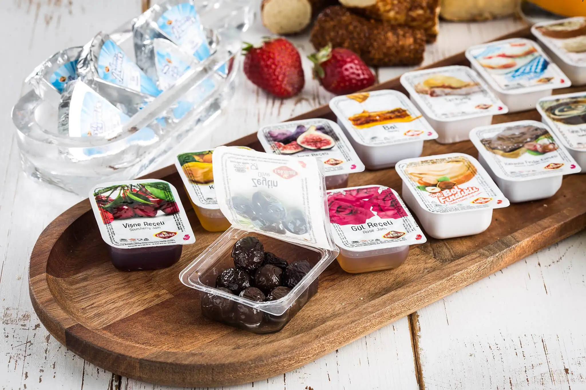 HALAL  Premium Quality Fresh Taste 80 gr Portion Pack , 35% Fruit Organic Strawberry Jam