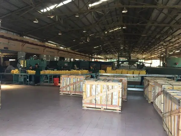 Натуральный каучук SVR3L, высокое качество во Вьетнаме, хороший цвет LOVIBOND для обуви